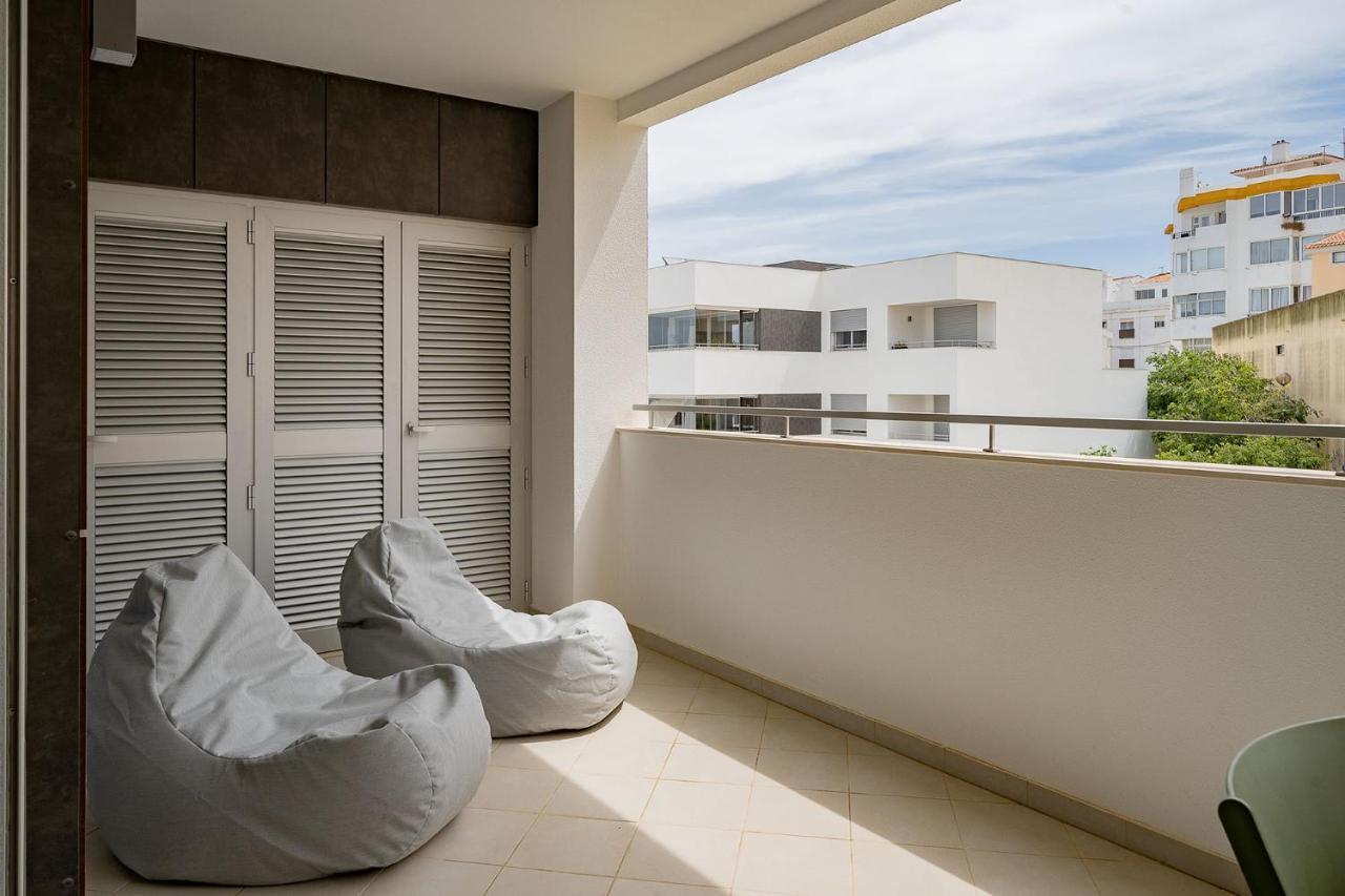 Sea Breeze Apartment *